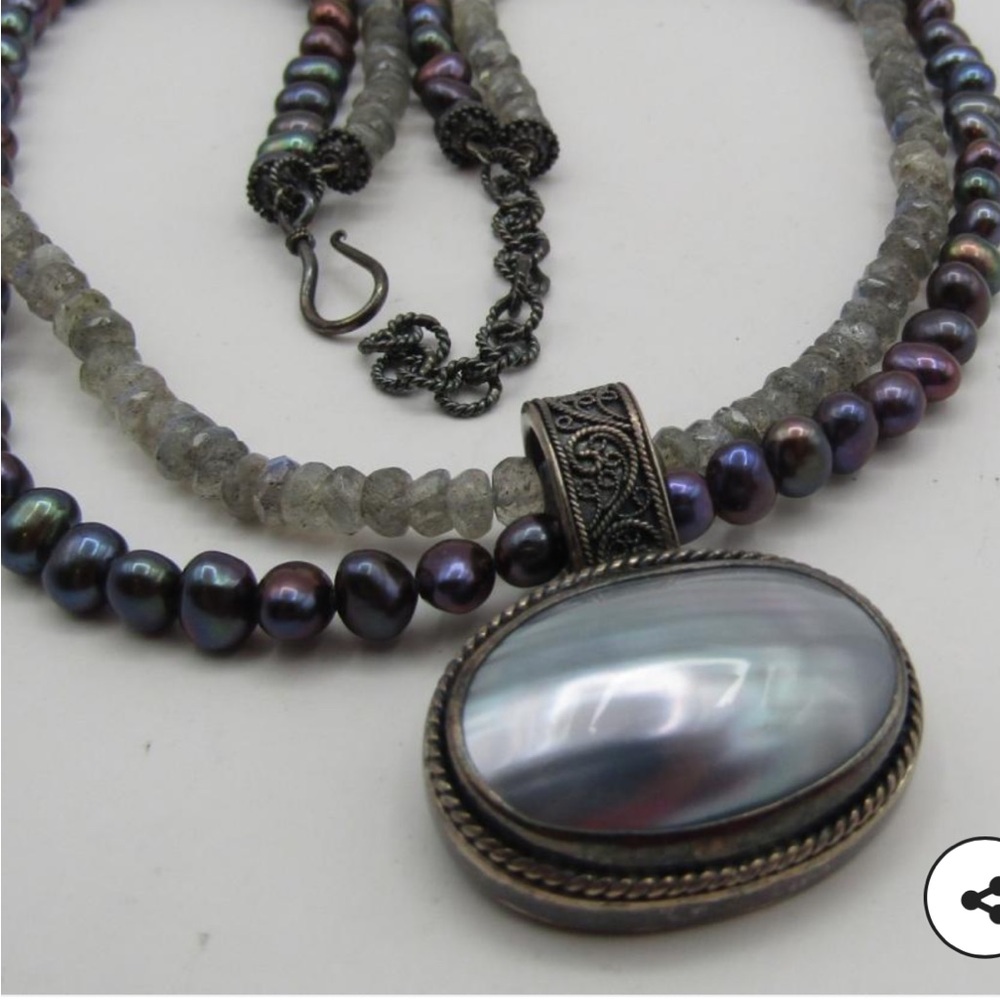 Lori Bonn Sophisticated Black pearl Iridescent Beaded Necklace